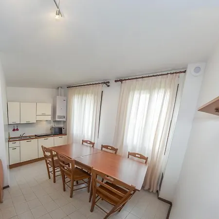 阿尔伯格弗留利公寓 * Clauzetto