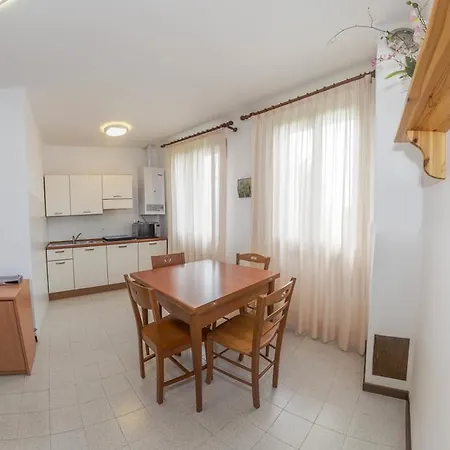 公寓 阿尔伯格弗留利公寓 Clauzetto